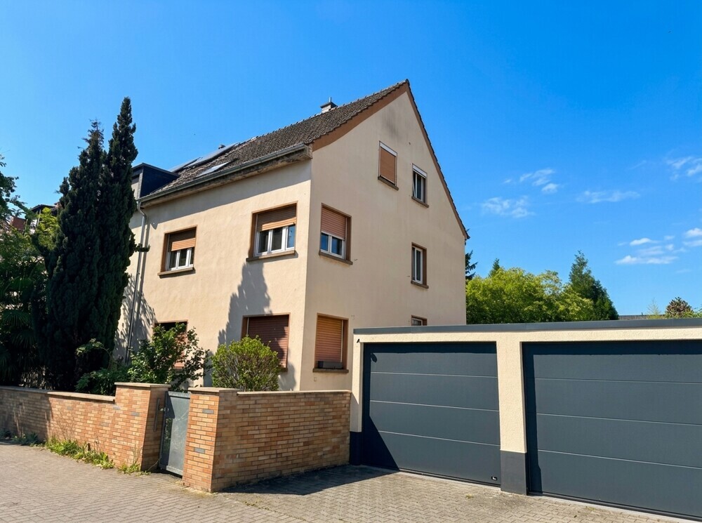 Charmantes 3-Familienhaus mit Potenzial in begehrter Lage von Friesenheim