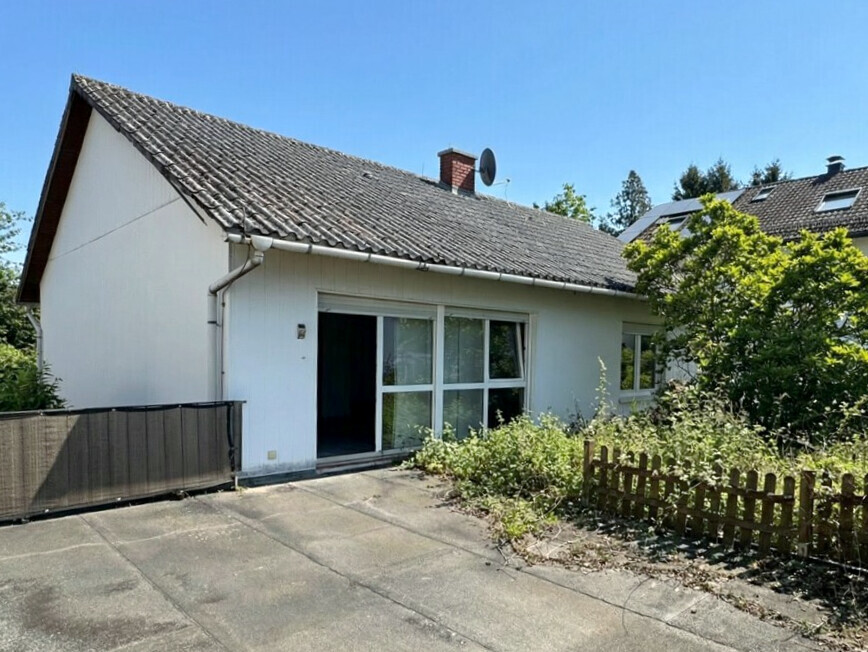 In einer gewachsenen Gegend ruhig und sicher wohnen. Sofort nutzbares Haus mit Renovierungsbedarf