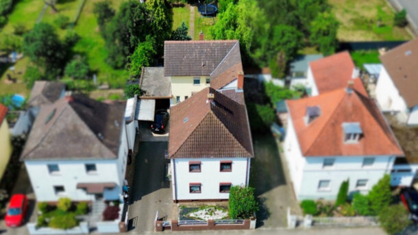 Provisionsfrei – Einzigartiges Anwesen: Zwei Häuser, großer Garten, viele Möglichkeiten