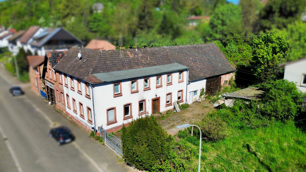 Vom Altbau zum Mehrfamilienhaus – Ausbaukonzept für 6 Einheiten liegt bereits vor