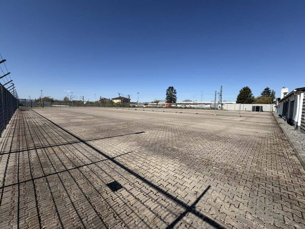 2.550 m² umzäuntes Freigelände / Außenlager im Industriegebiet von Schifferstadt