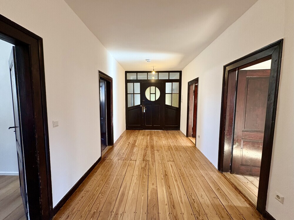 Großzügiges Wohnen mit Charakter – stilvolle 5-ZKB-Dachgeschosswohnung auf ca. 135 m²